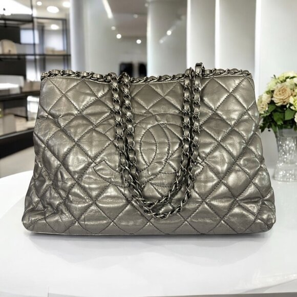 CHANEL Chain Me Tote Silver Metallic Leather CC Quilted Tote Shoulder Bag Pewter - Picture 1 of 11